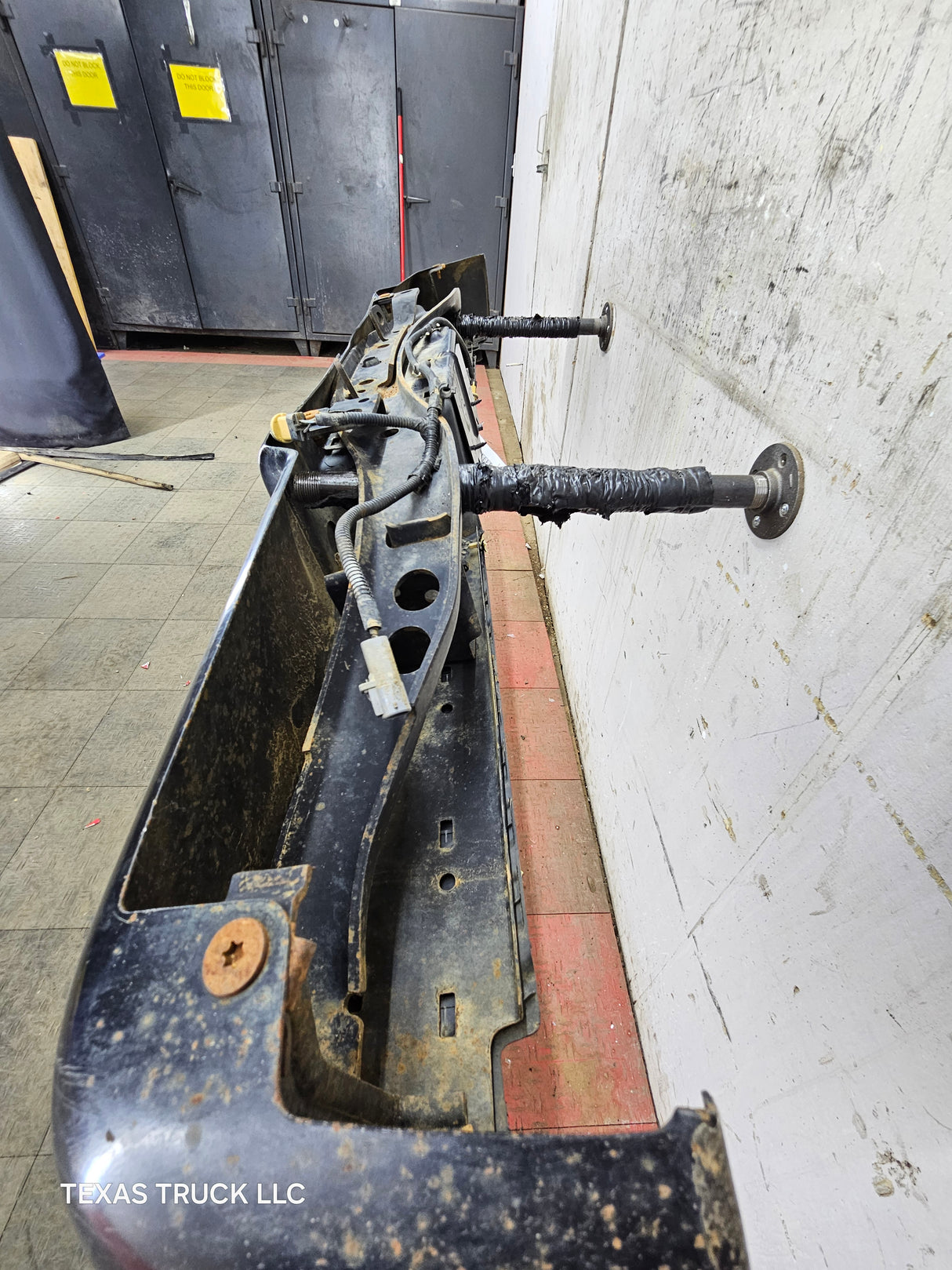 2008-2016 Ford Super Duty F250 F350 F450 F550 Rear Bumper