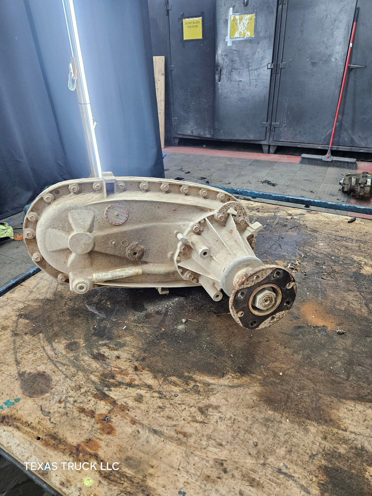 2003-2010 Ford Pickup F250 F350 F450 F550 Super Duty Transfer Case Electric Shift 7C347A195AF