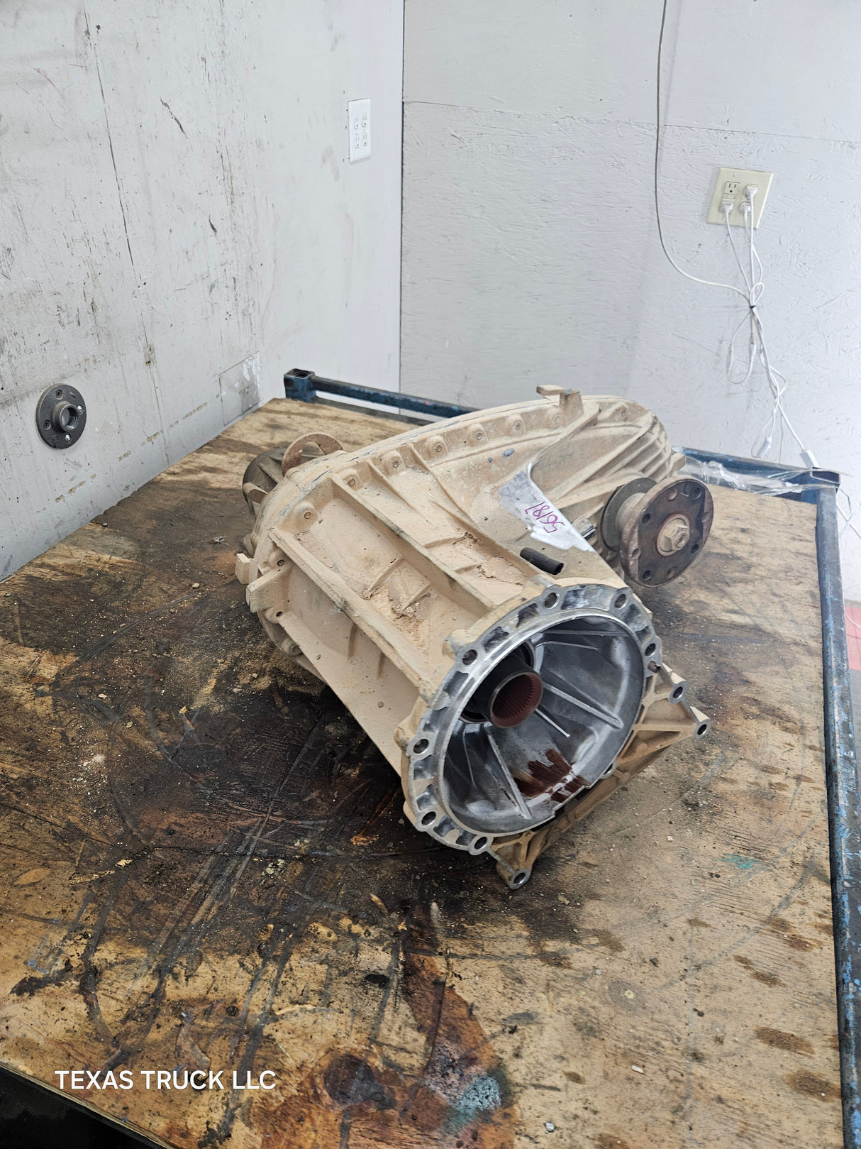 2011-2016 6.2L 6.7L Power Stroke Transfer Case slip yoke Electric Shift Ford F250 F350 F450 F550 Super Duty 198k Miles