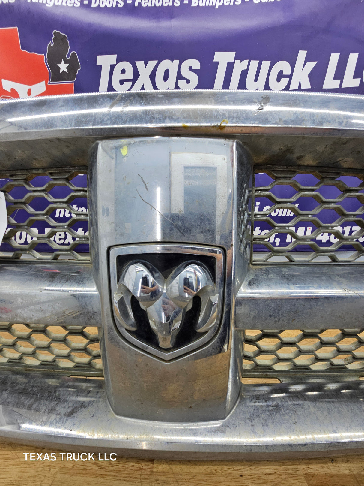 2009-2011 Dodge Ram 1500 Chrome Grill Surround