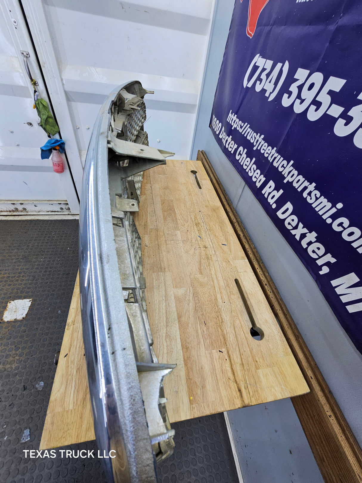 2009-2011 Dodge Ram 1500 Chrome Grill Surround