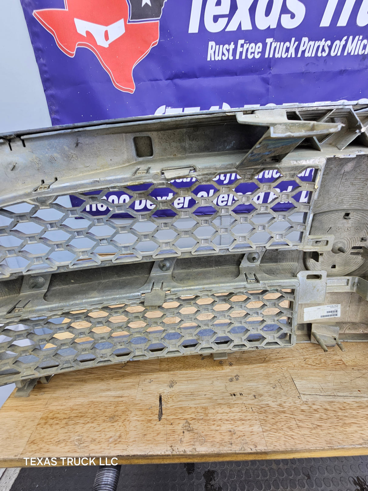 2009-2011 Dodge Ram 1500 Chrome Grill Surround