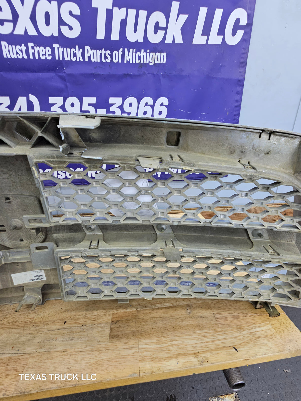 2009-2011 Dodge Ram 1500 Chrome Grill Surround