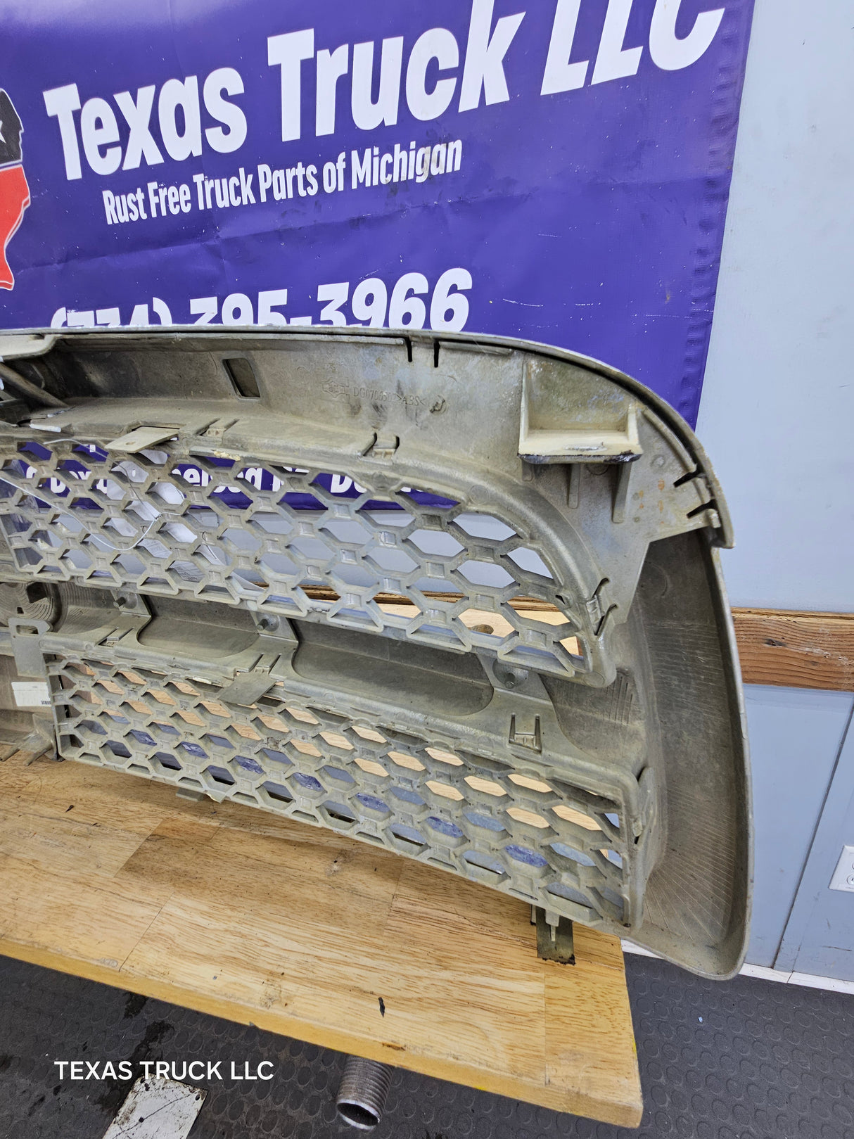 2009-2011 Dodge Ram 1500 Chrome Grill Surround