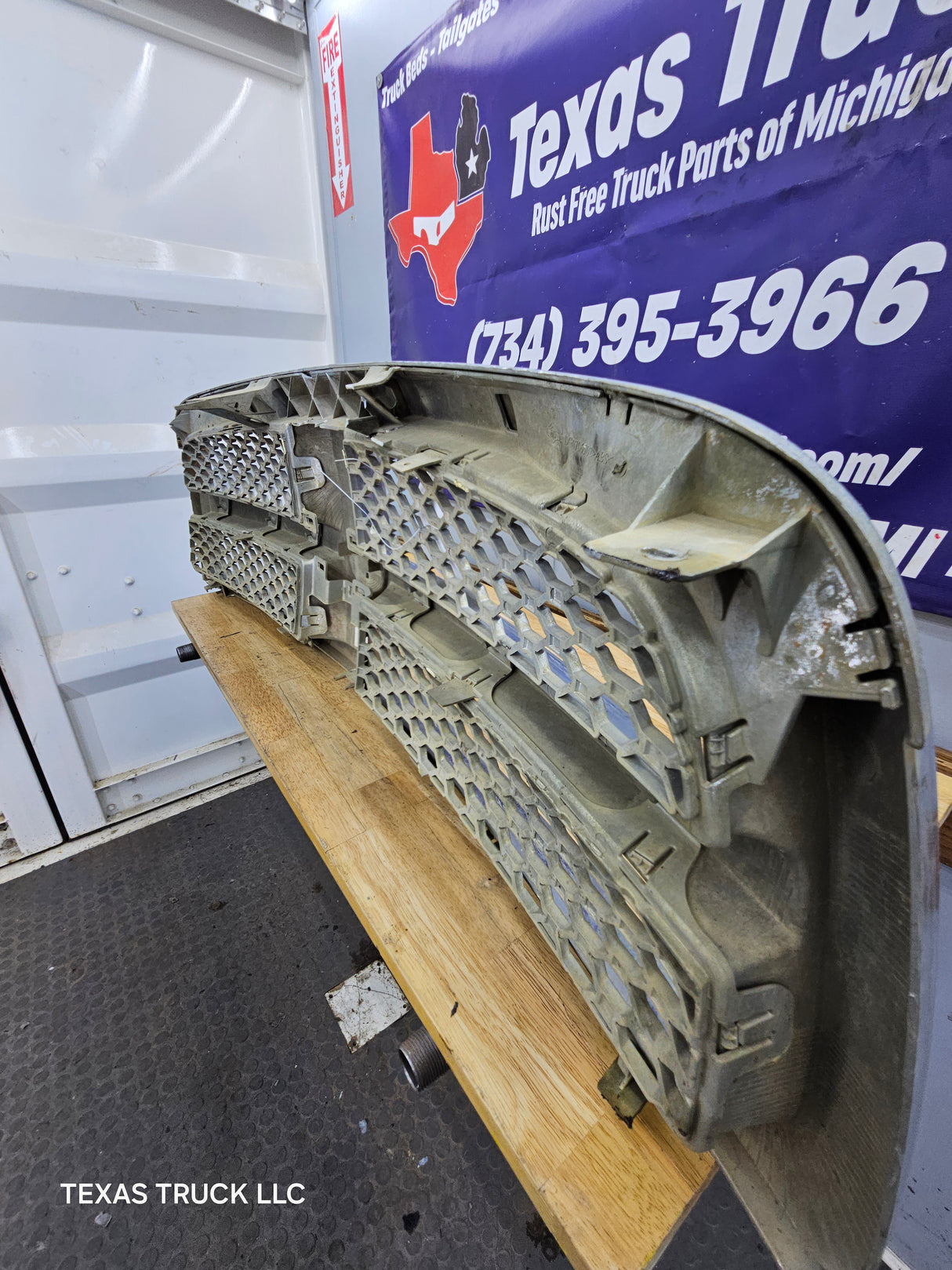 2009-2011 Dodge Ram 1500 Chrome Grill Surround