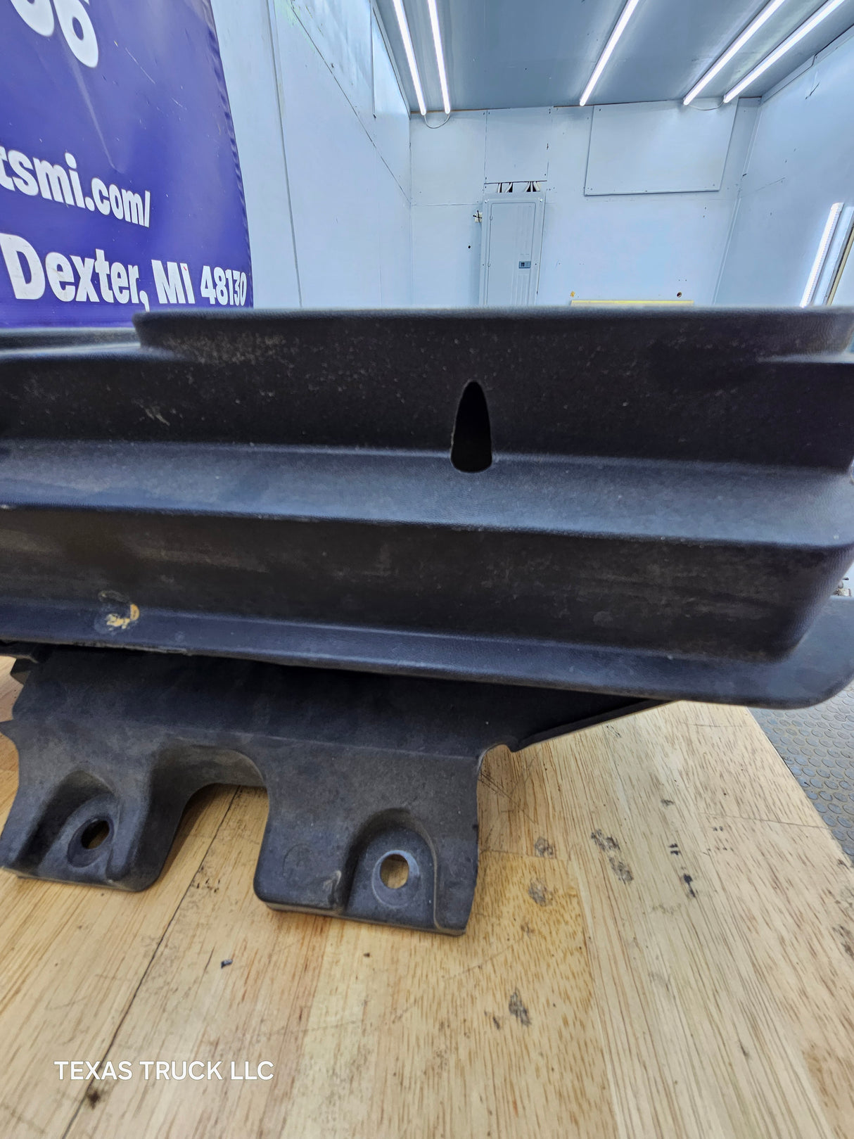 2008-2010 Ford Super Duty F250 F350 F450 F550 LH Driver Side Sealed Beam Halogen Head Light & Marker Light Bucket 7C34-13101-A