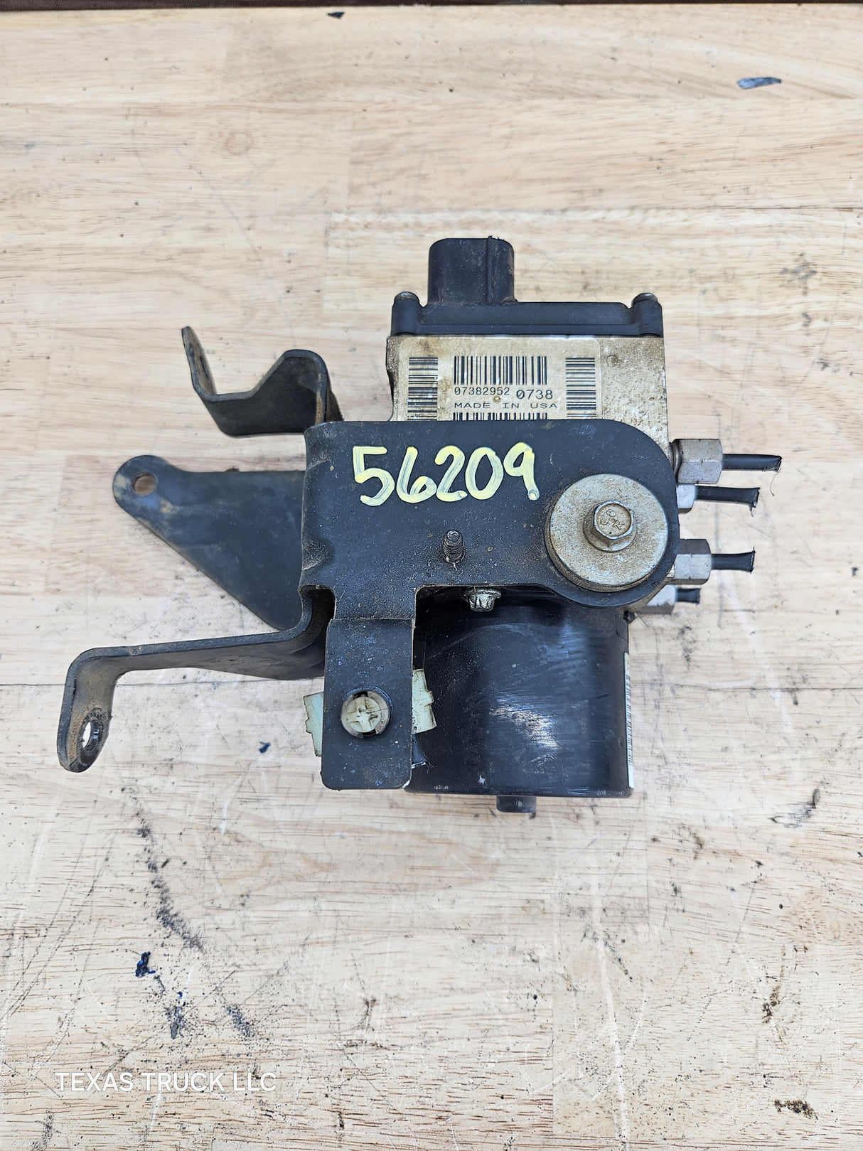 2008-2010 Ford Super Duty F250 F350 ABS Pump Module Control Assembly 7C34-2C346-AJ