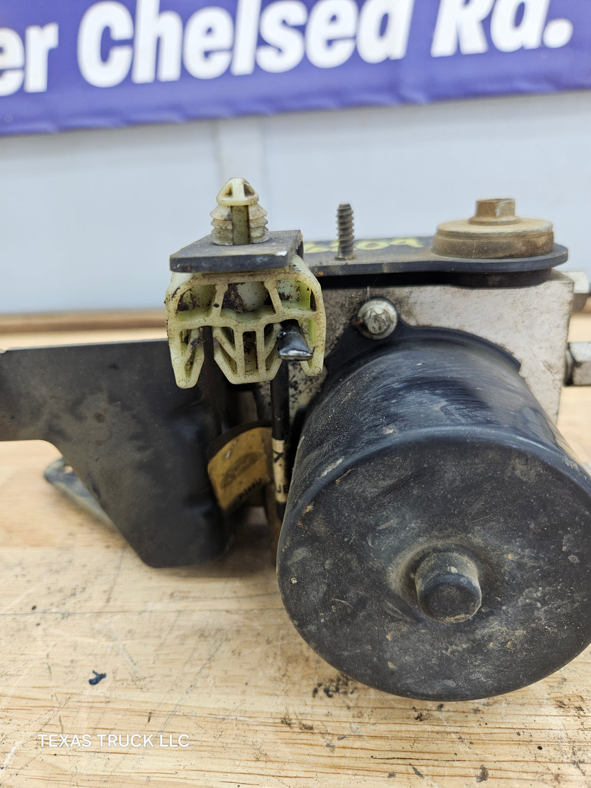 2008-2010 Ford Super Duty F250 F350 ABS Pump Module Control Assembly 7C34-2C346-AJ