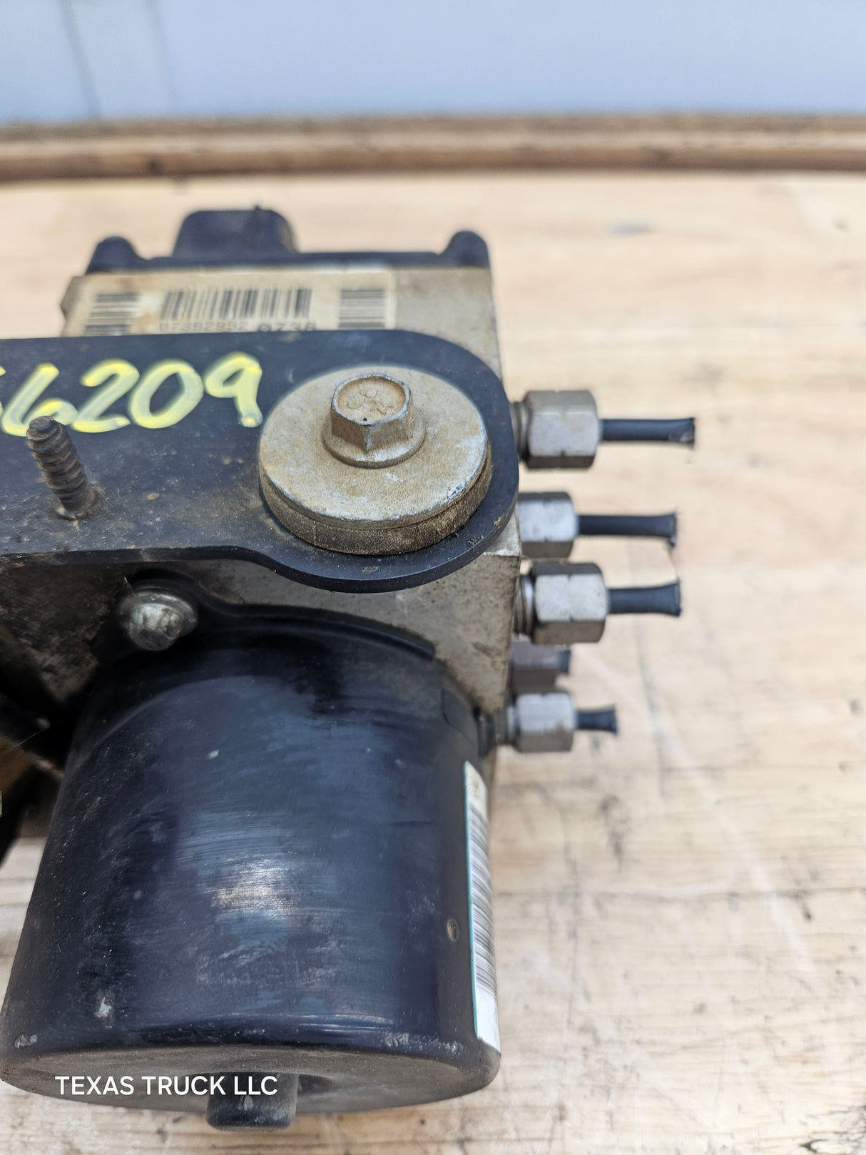 2008-2010 Ford Super Duty F250 F350 ABS Pump Module Control Assembly 7C34-2C346-AJ