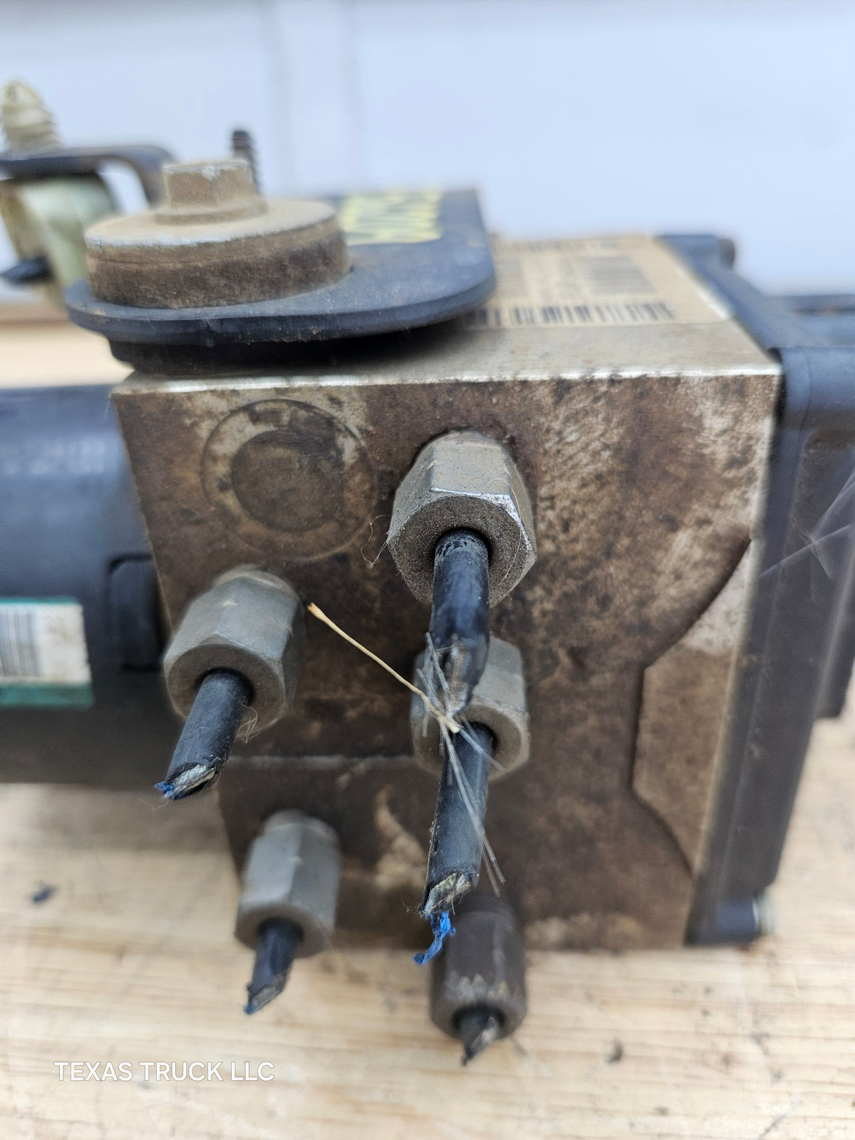 2008-2010 Ford Super Duty F250 F350 ABS Pump Module Control Assembly 7C34-2C346-AJ