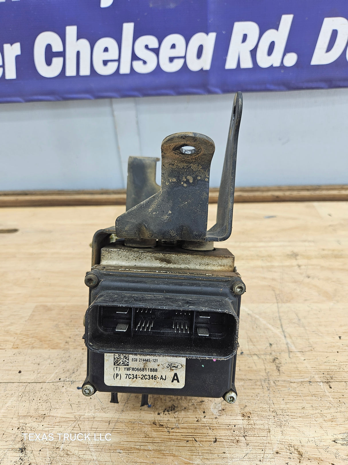 2008-2010 Ford Super Duty F250 F350 ABS Pump Module Control Assembly 7C34-2C346-AJ