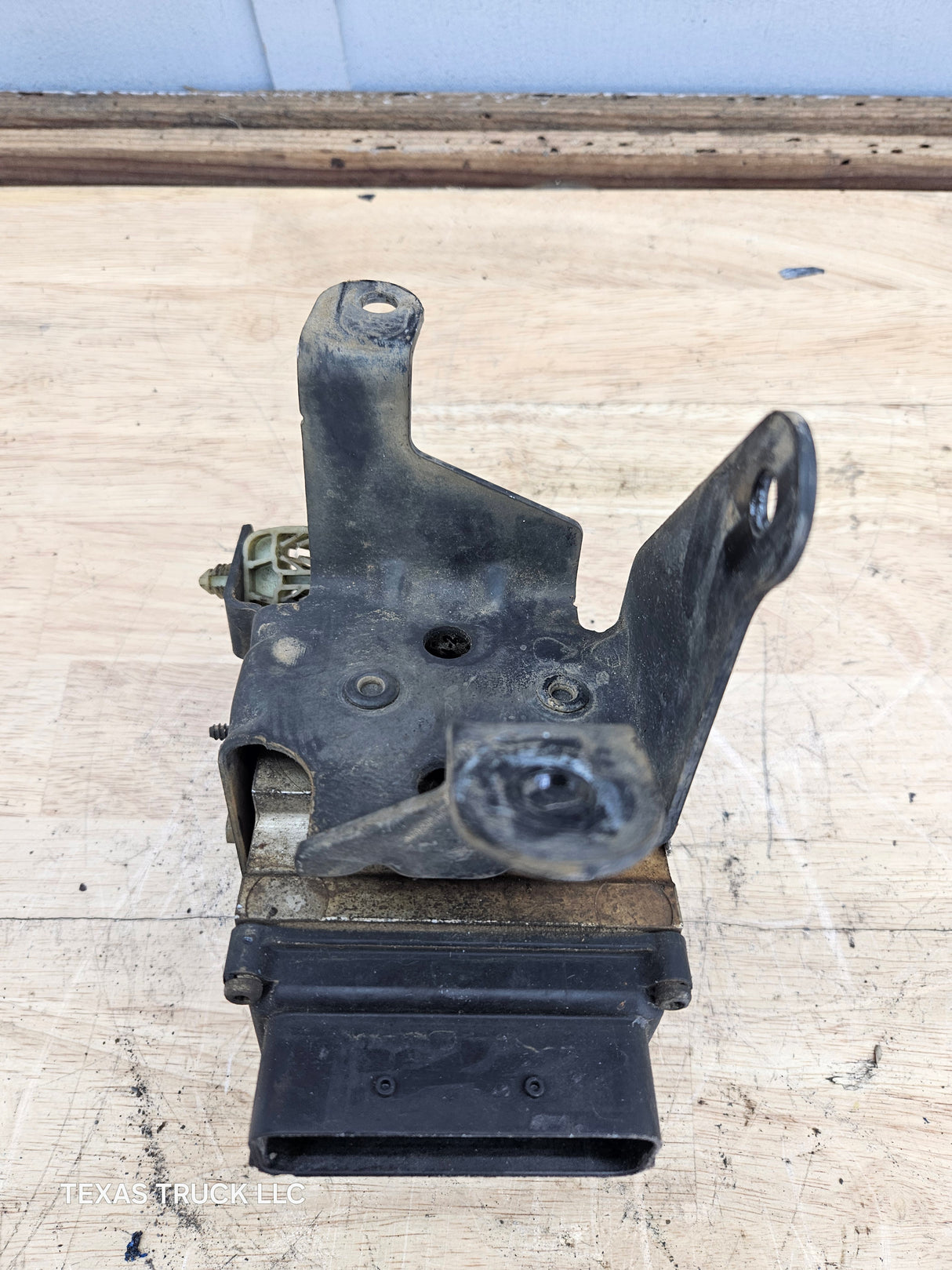 2008-2010 Ford Super Duty F250 F350 ABS Pump Module Control Assembly 7C34-2C346-AJ