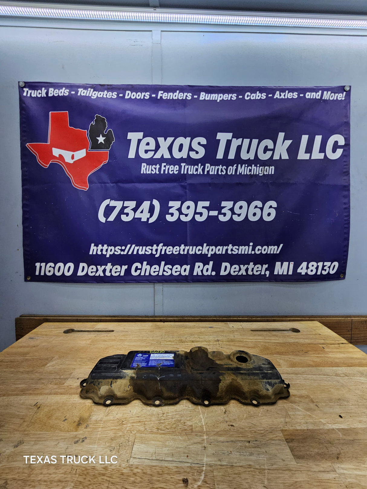 2004.5-2007 Ford 6.0L Power Stroke Passenger Side Valve Cover 1858581C1