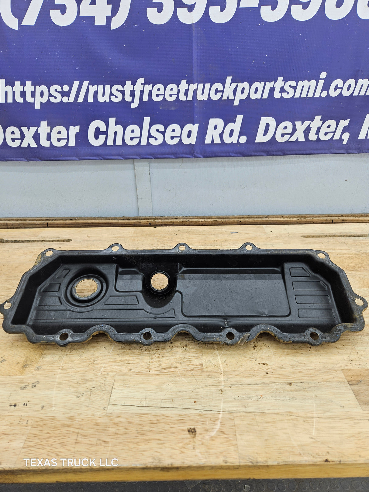 2004.5-2007 Ford 6.0L Power Stroke Passenger Side Valve Cover 1858581C1