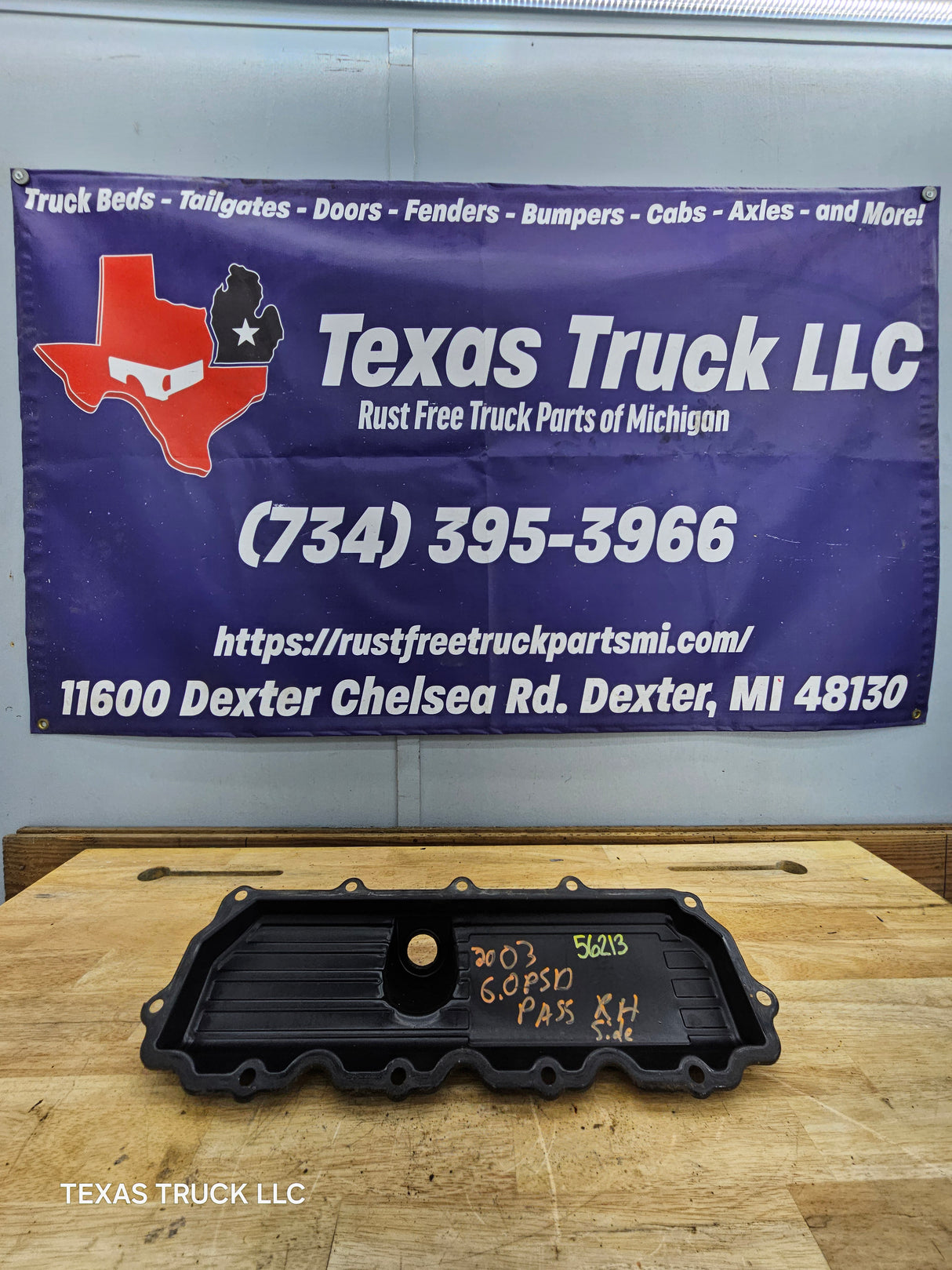 2003-2004.5 "Early" Ford 6.0L Power Stroke Passenger Side Valve Cover 1858581C1