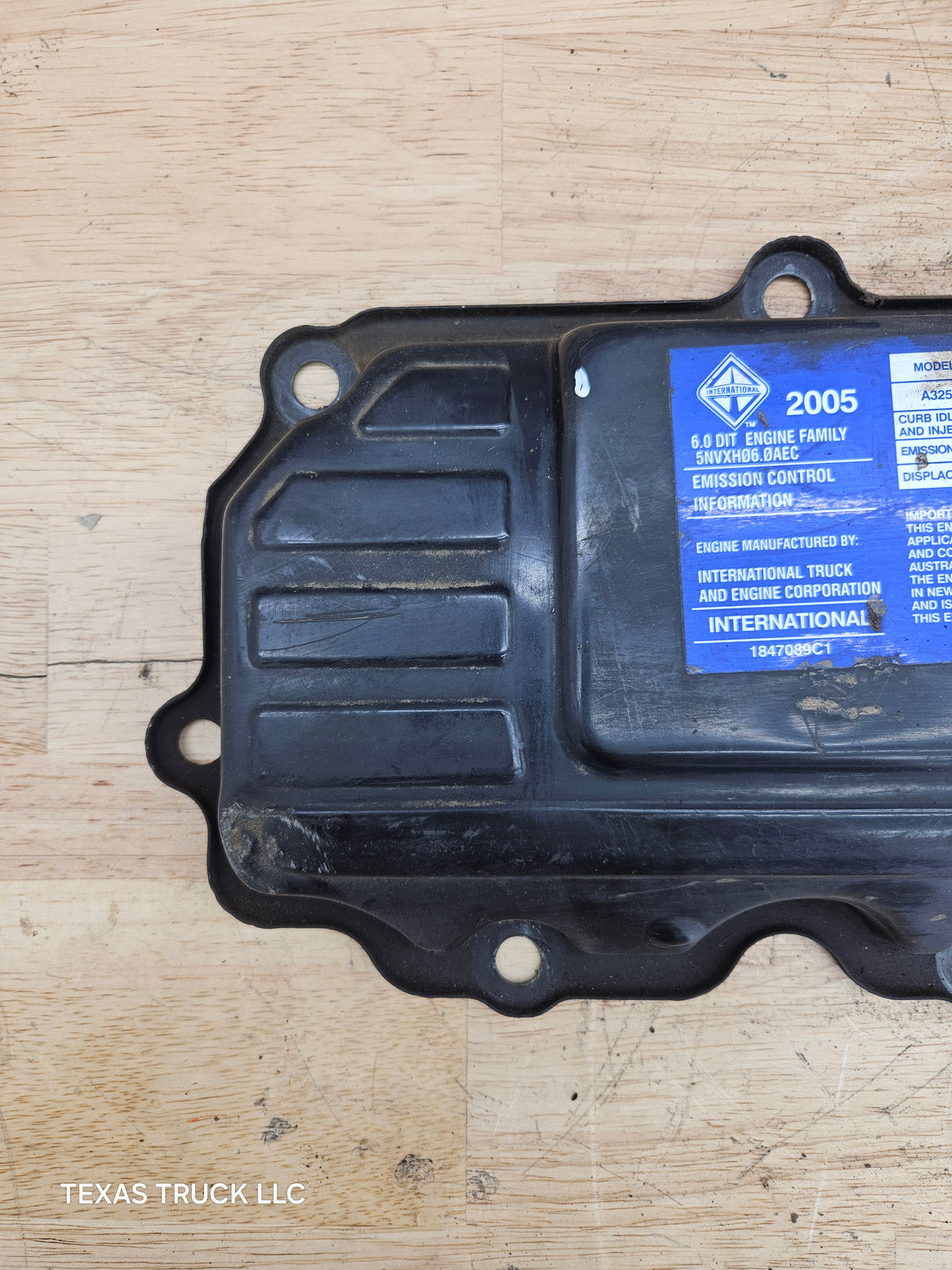 2004.5-2007 Ford 6.0L Power Stroke Passenger Side Valve Cover 1858581C1