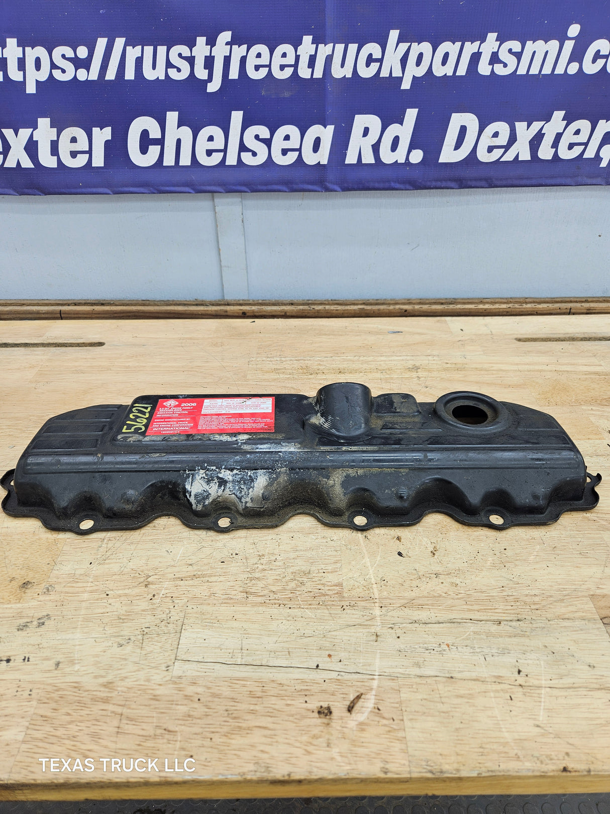 2004.5-2007 Ford 6.0L Power Stroke Passenger Side Valve Cover 1858581C1