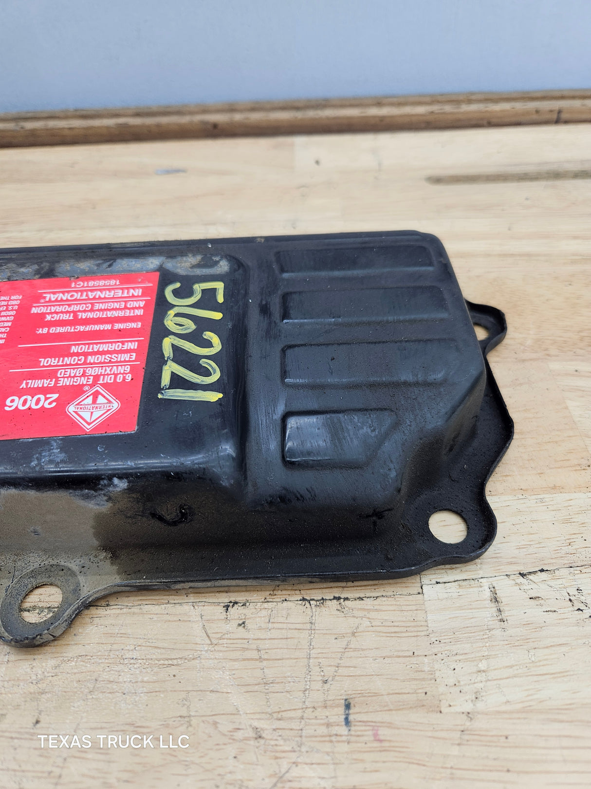 2004.5-2007 Ford 6.0L Power Stroke Passenger Side Valve Cover 1858581C1