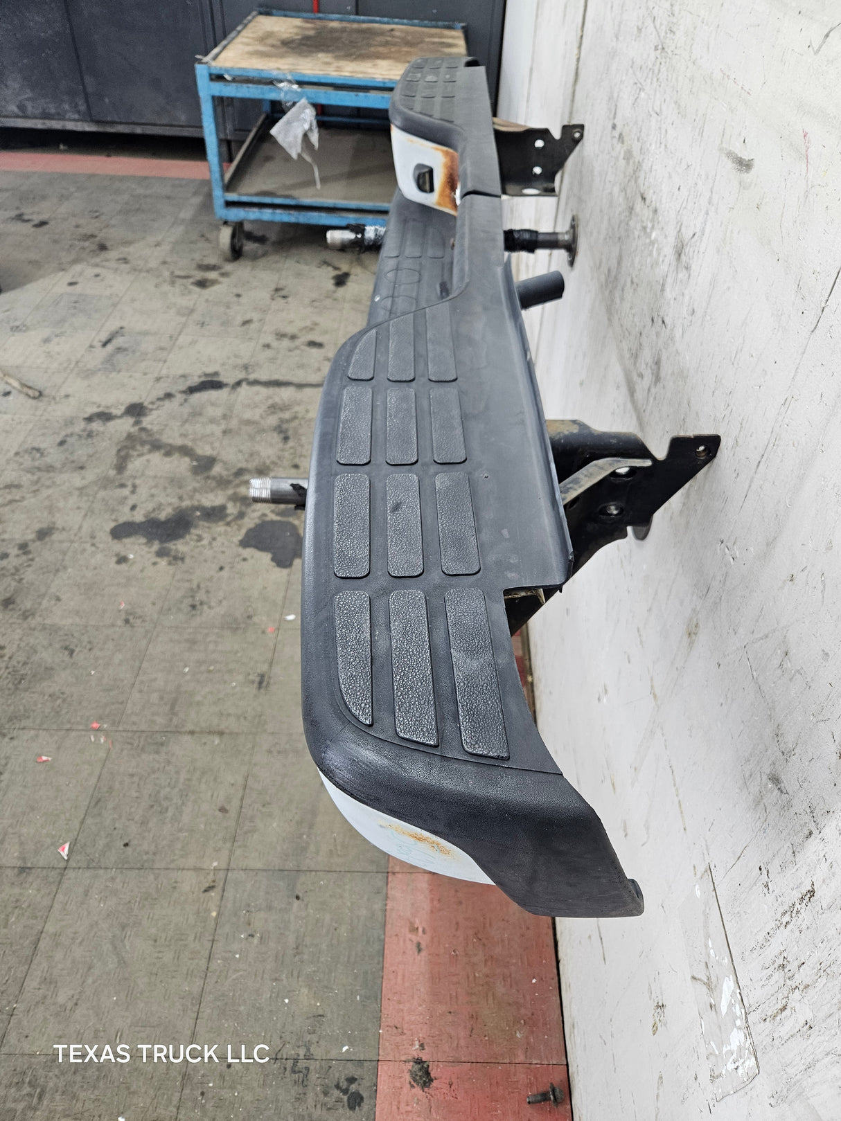 1999-2007 Chevrolet Silverado / GMC Sierra 2500 3500 HD Rear Bumper Painted