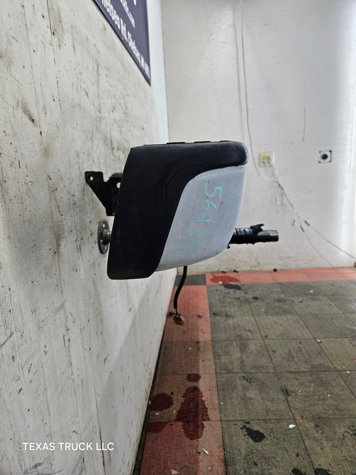 1999-2007 Chevrolet Silverado / GMC Sierra 2500 3500 HD Rear Bumper Painted