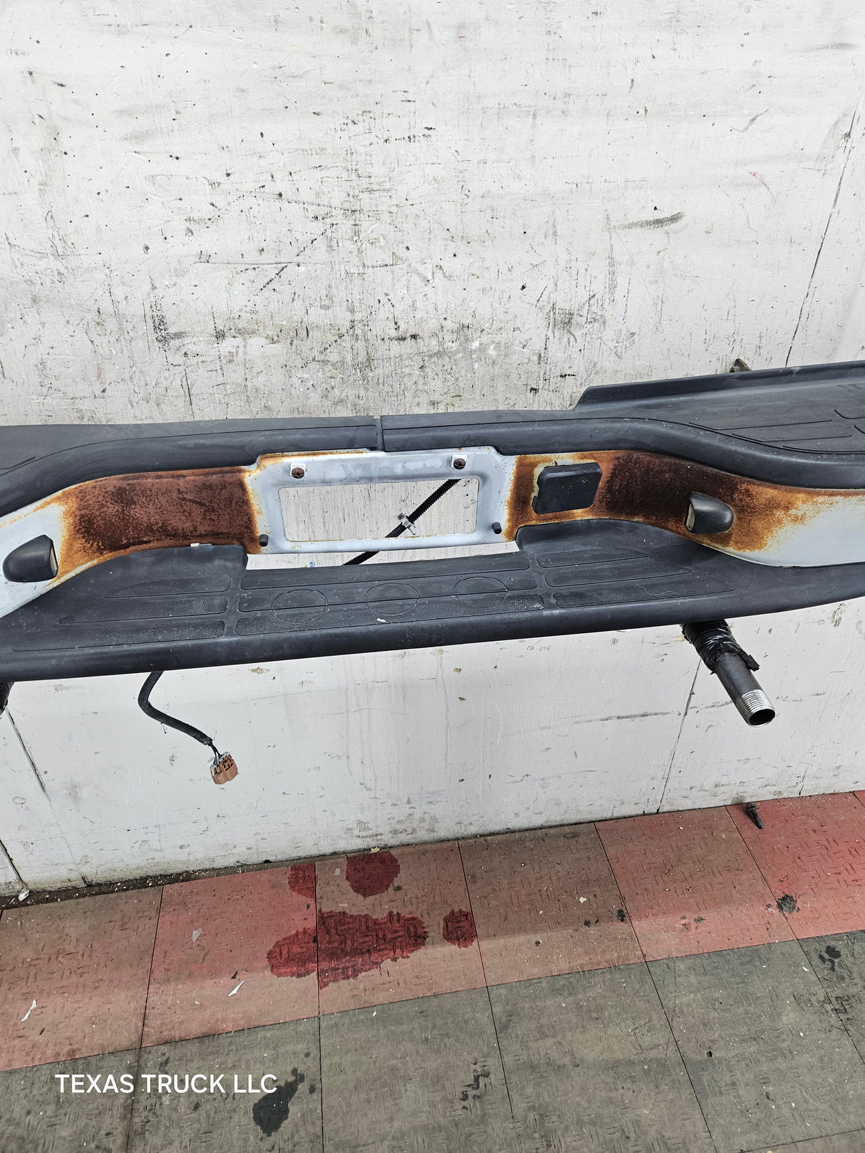 1999-2007 Chevrolet Silverado / GMC Sierra 2500 3500 HD Rear Bumper Painted