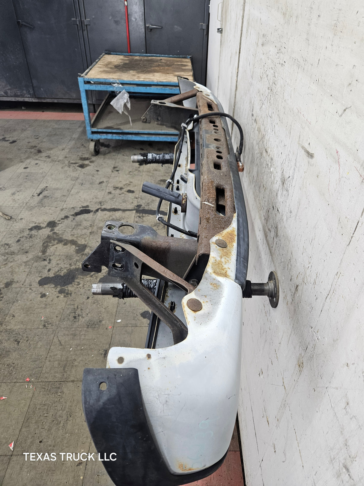 1999-2007 Chevrolet Silverado / GMC Sierra 2500 3500 HD Rear Bumper Painted