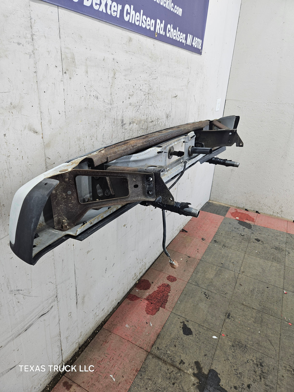 1999-2007 Chevrolet Silverado / GMC Sierra 2500 3500 HD Rear Bumper Painted