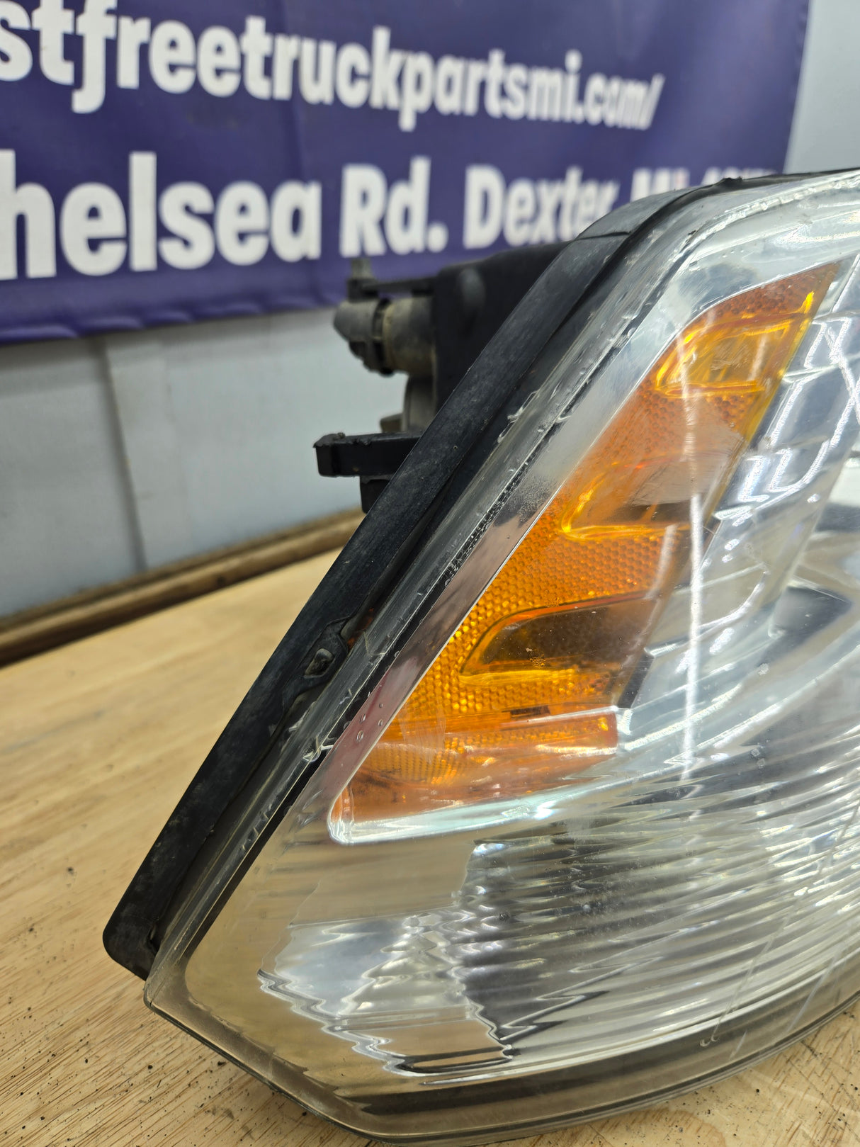 2013-2024 Dodge Ram 4th gen 1500 2500 3500 RH Passenger Side Headlight