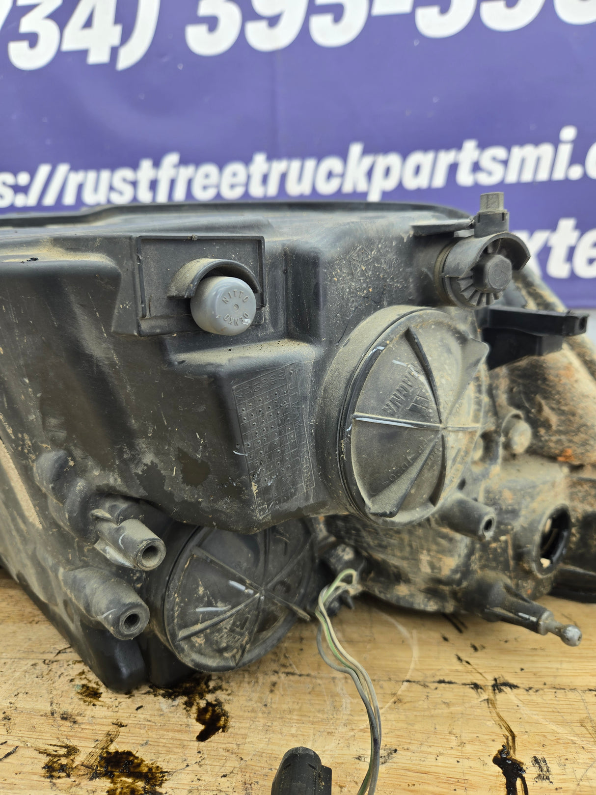 2013-2024 Dodge Ram 4th gen 1500 2500 3500 RH Passenger Side Headlight