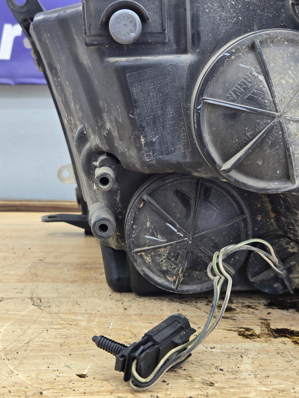 2013-2024 Dodge Ram 4th gen 1500 2500 3500 RH Passenger Side Headlight