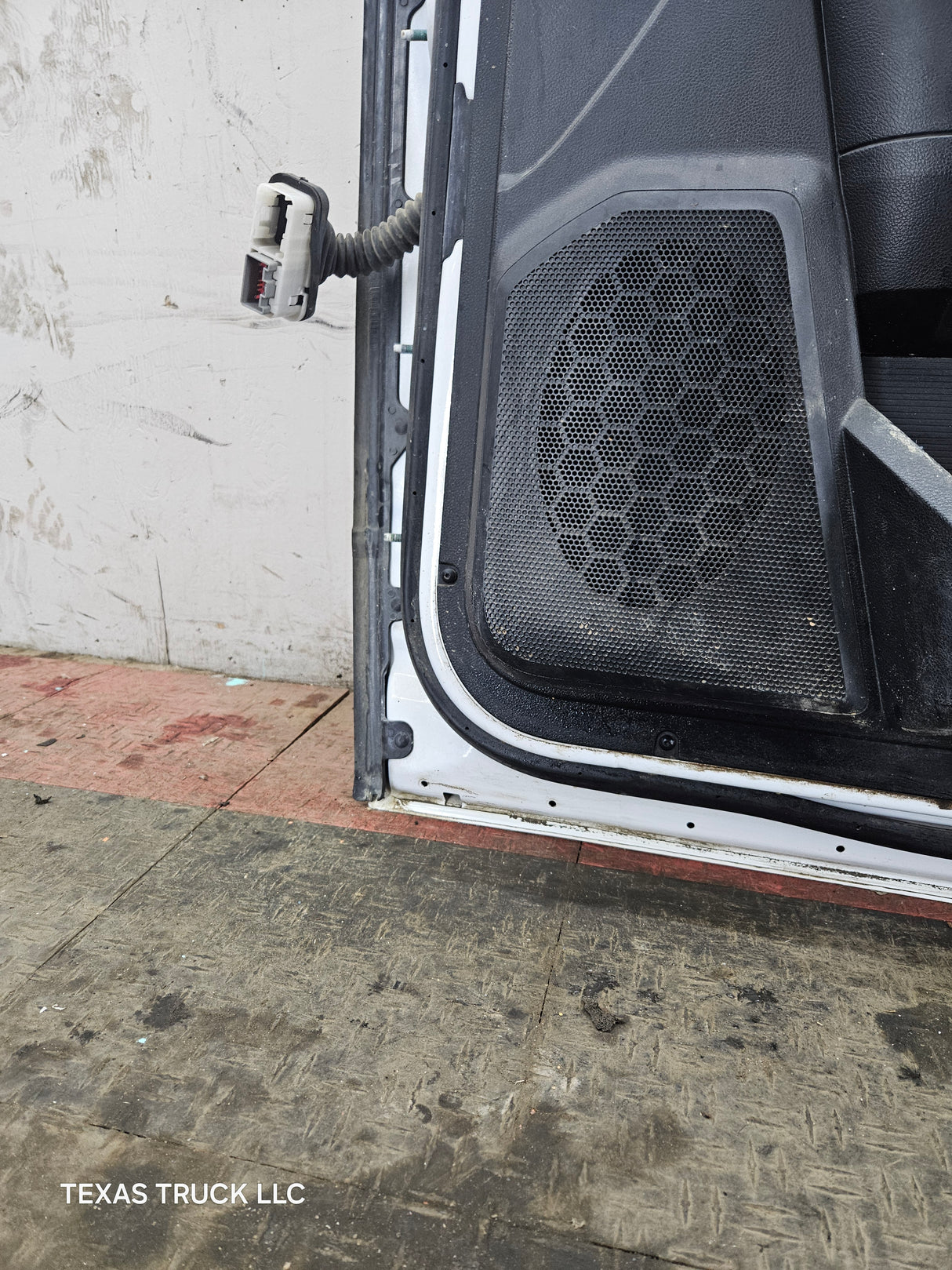 2009-2018 Dodge Ram 4th Gen Passenger Side RH Front Door Quad Crew Cab Door 1500 2500 3500 4500 5500