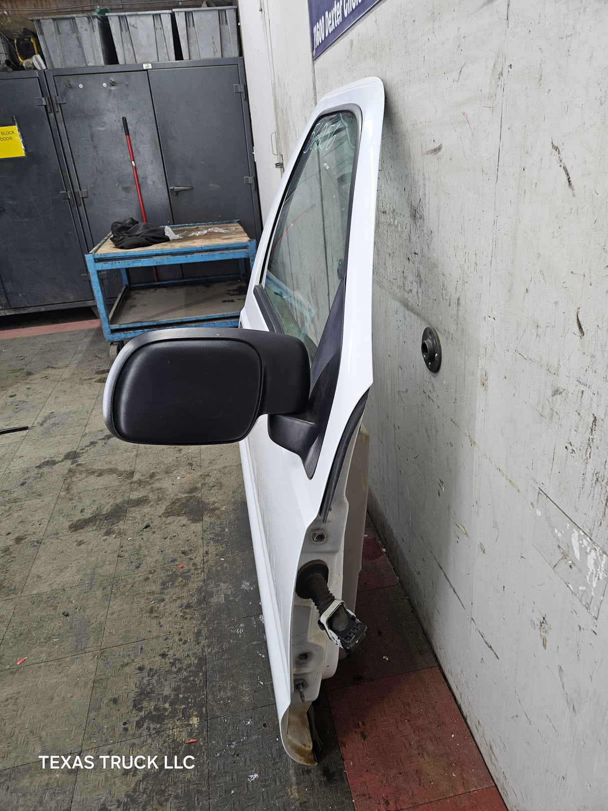 1999-2011 Ford Super Duty Front Passenger Side Door F250 F350 F450 F550