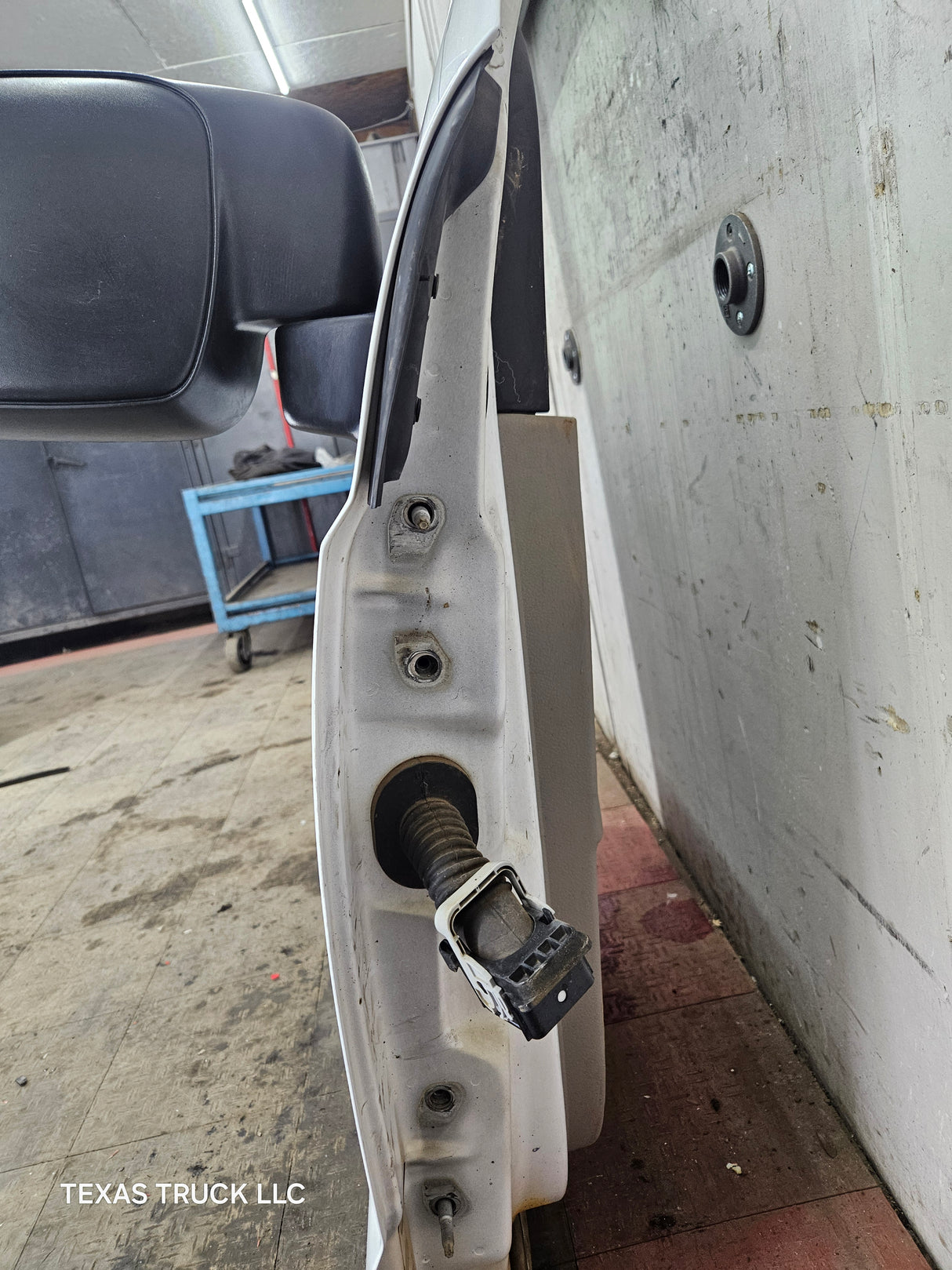 1999-2011 Ford Super Duty Front Passenger Side Door F250 F350 F450 F550