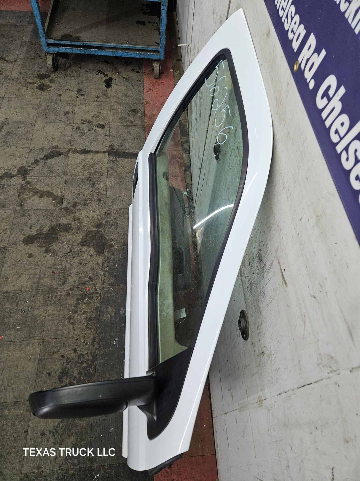 1999-2011 Ford Super Duty Front Passenger Side Door F250 F350 F450 F550