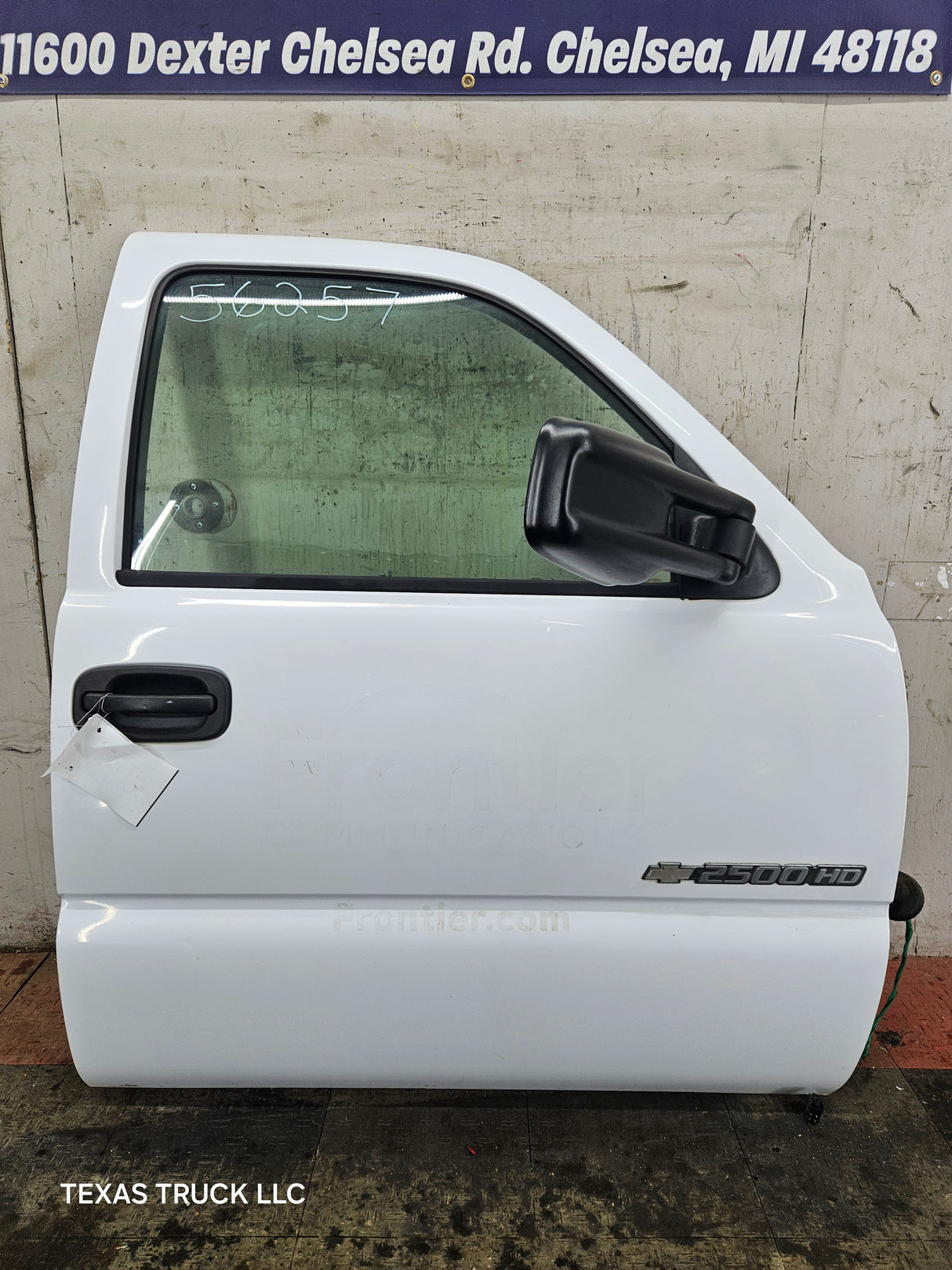 1999-2006 Chevrolet Silverado / GMC Sierra 1500 2500 3500 HD Front Passenger side Door RH