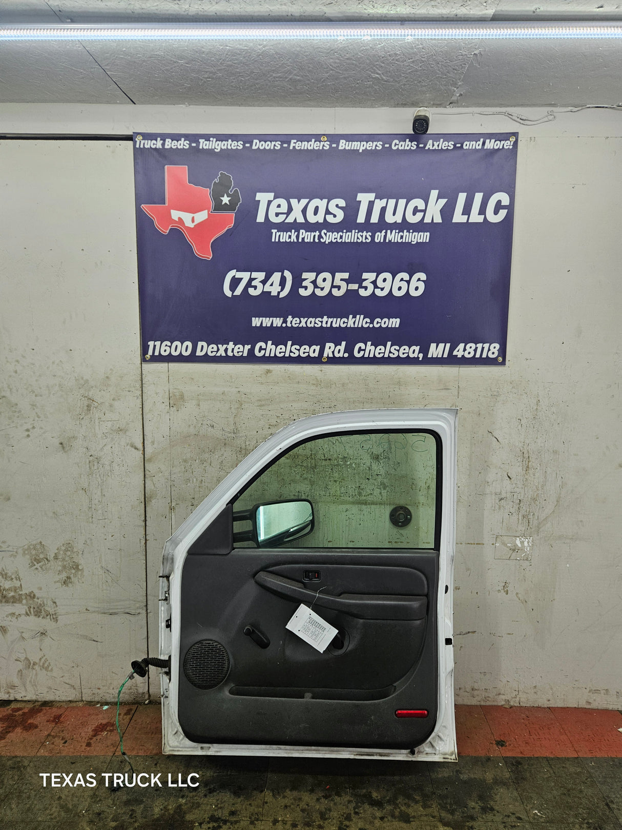 1999-2006 Chevrolet Silverado / GMC Sierra 1500 2500 3500 HD Front Passenger side Door RH