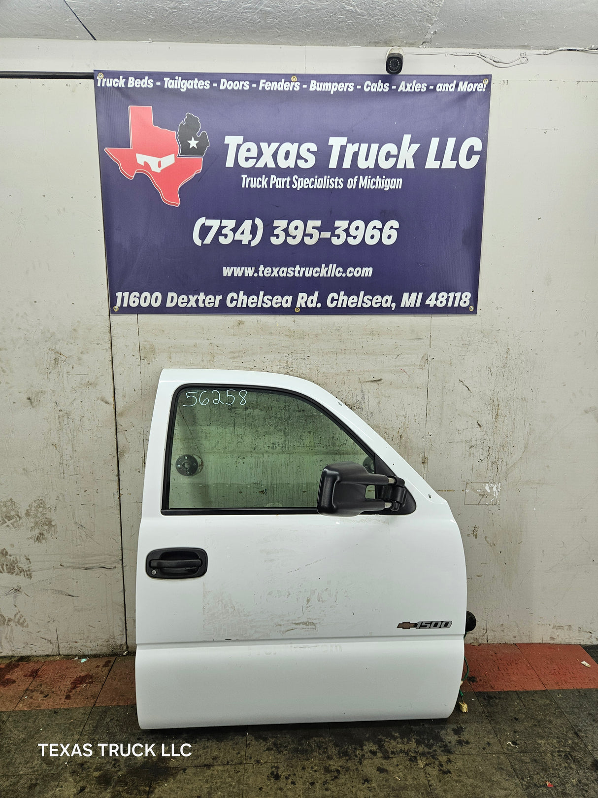 1999-2006 Chevrolet Silverado / GMC Sierra 1500 2500 3500 HD Front Passenger side Door RH