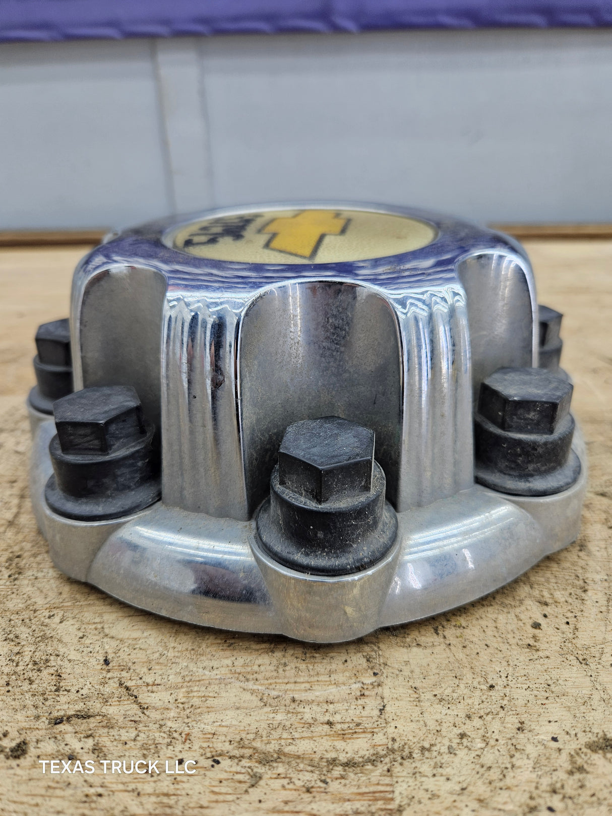 1999-2006 OEM Chevrolet Silverado 8 Lug Wheel Center Hub Cap Lug Cover