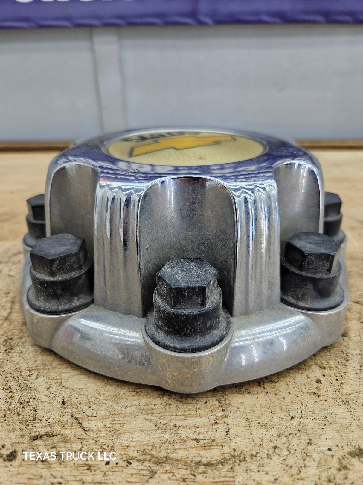 1999-2006 OEM Chevrolet Silverado 8 Lug Wheel Center Hub Cap Lug Cover