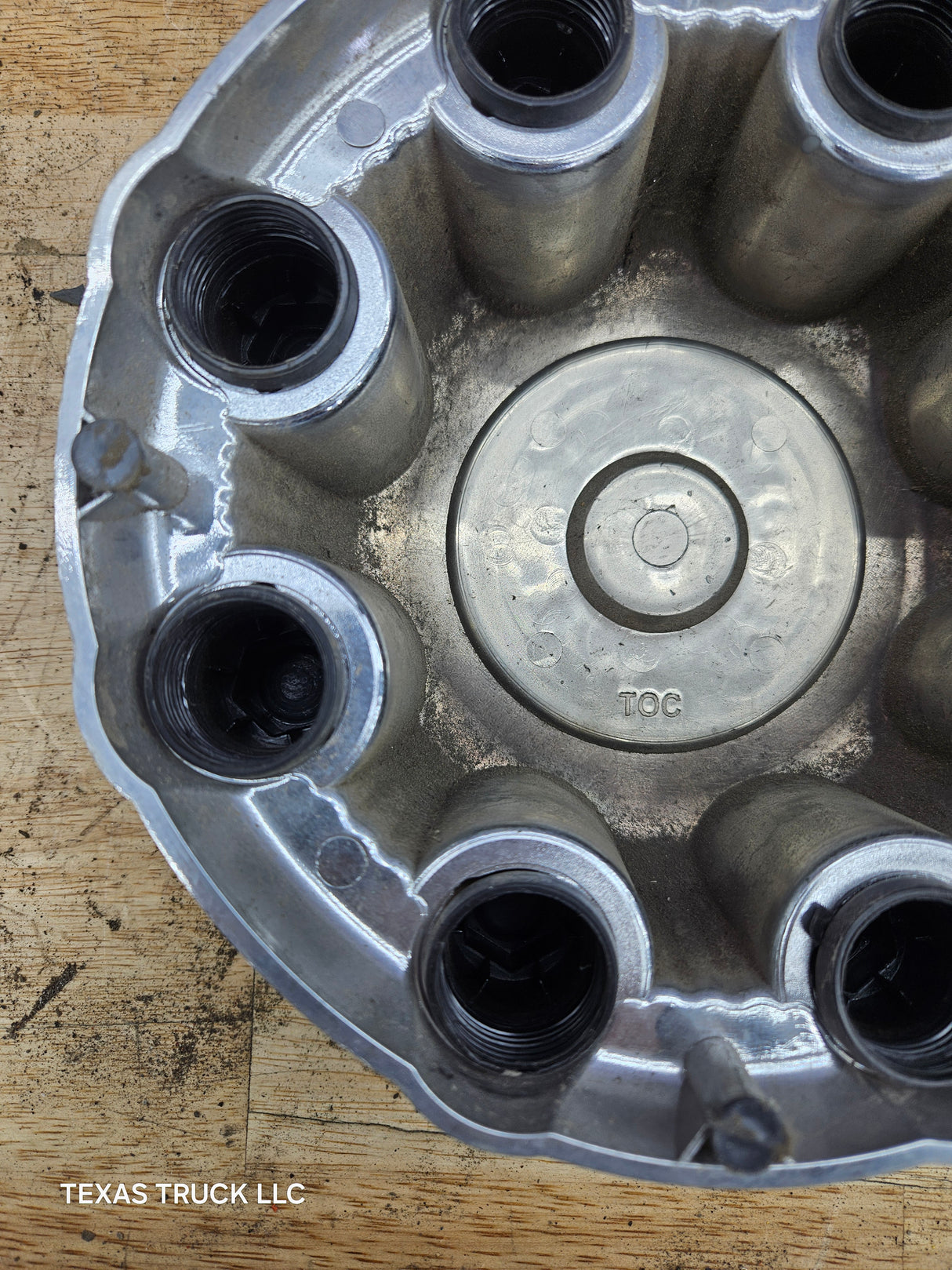 1999-2006 OEM Chevrolet Silverado 8 Lug Wheel Center Hub Cap Lug Cover