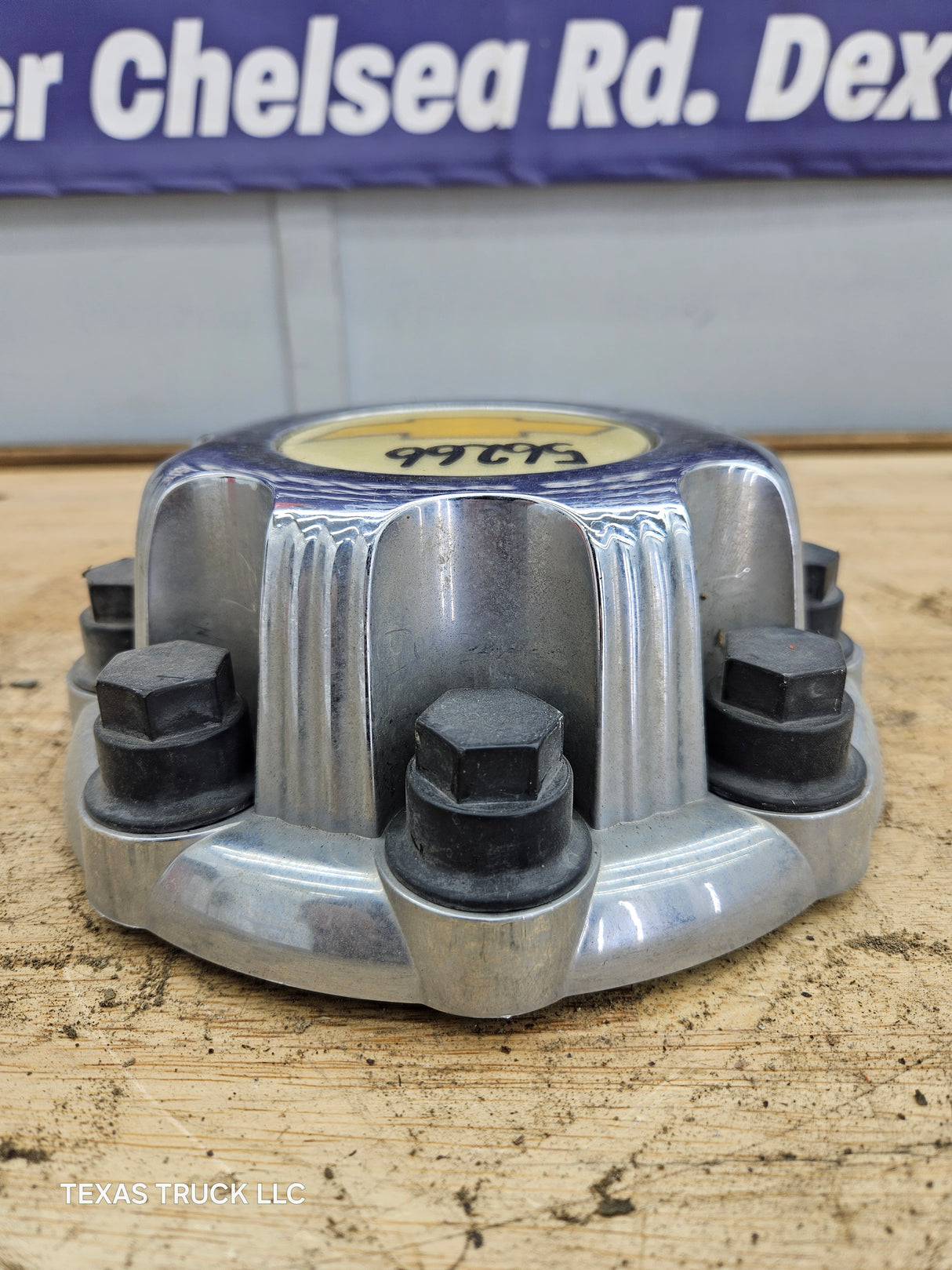 1999-2006 OEM Chevrolet Silverado 8 Lug Wheel Center Hub Cap Lug Cover