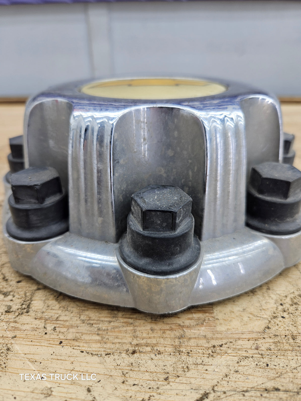 1999-2006 OEM Chevrolet Silverado 8 Lug Wheel Center Hub Cap Lug Cover