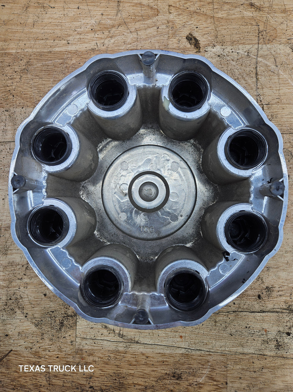 1999-2006 OEM Chevrolet Silverado 8 Lug Wheel Center Hub Cap Lug Cover