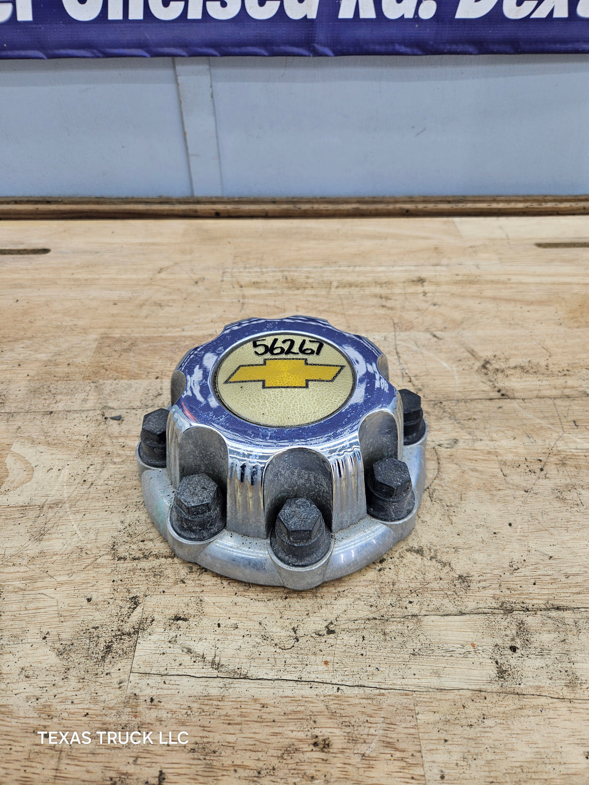 1999-2006 OEM Chevrolet Silverado 8 Lug Wheel Center Hub Cap Lug Cover