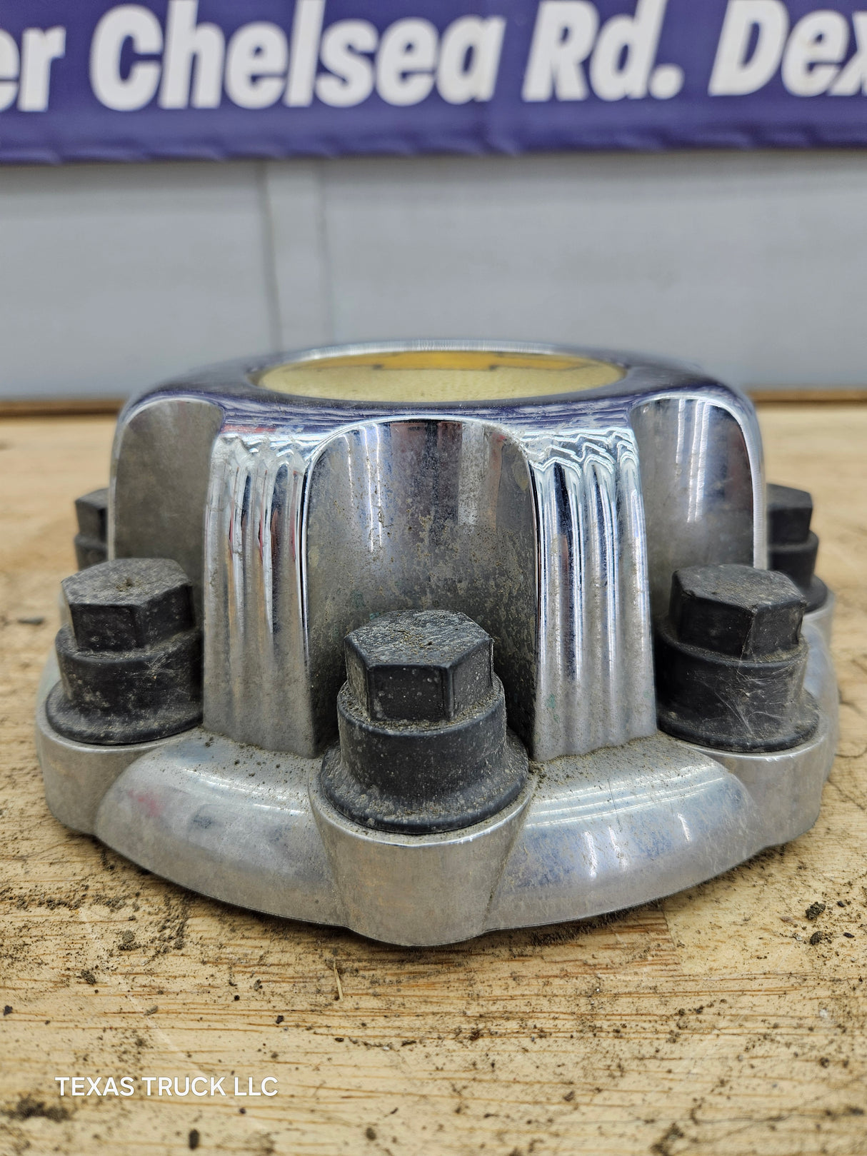 1999-2006 OEM Chevrolet Silverado 8 Lug Wheel Center Hub Cap Lug Cover