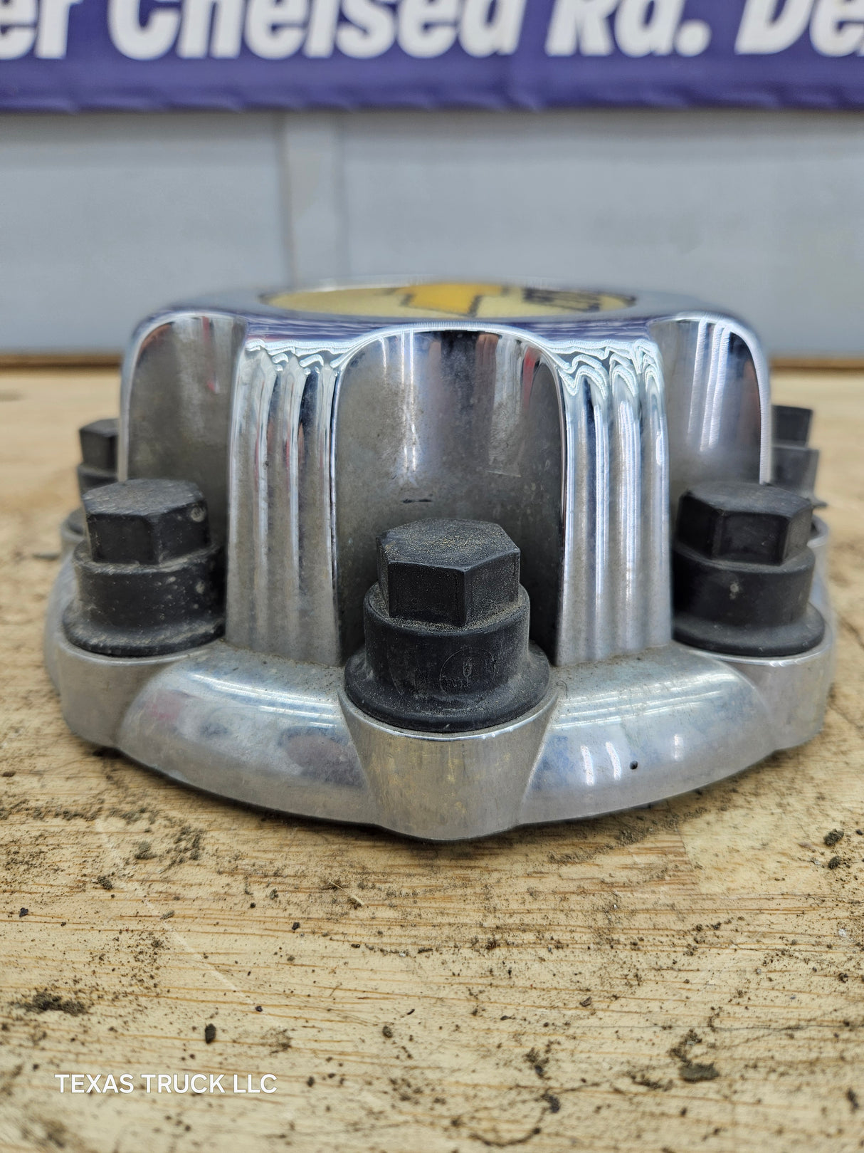 1999-2006 OEM Chevrolet Silverado 8 Lug Wheel Center Hub Cap Lug Cover