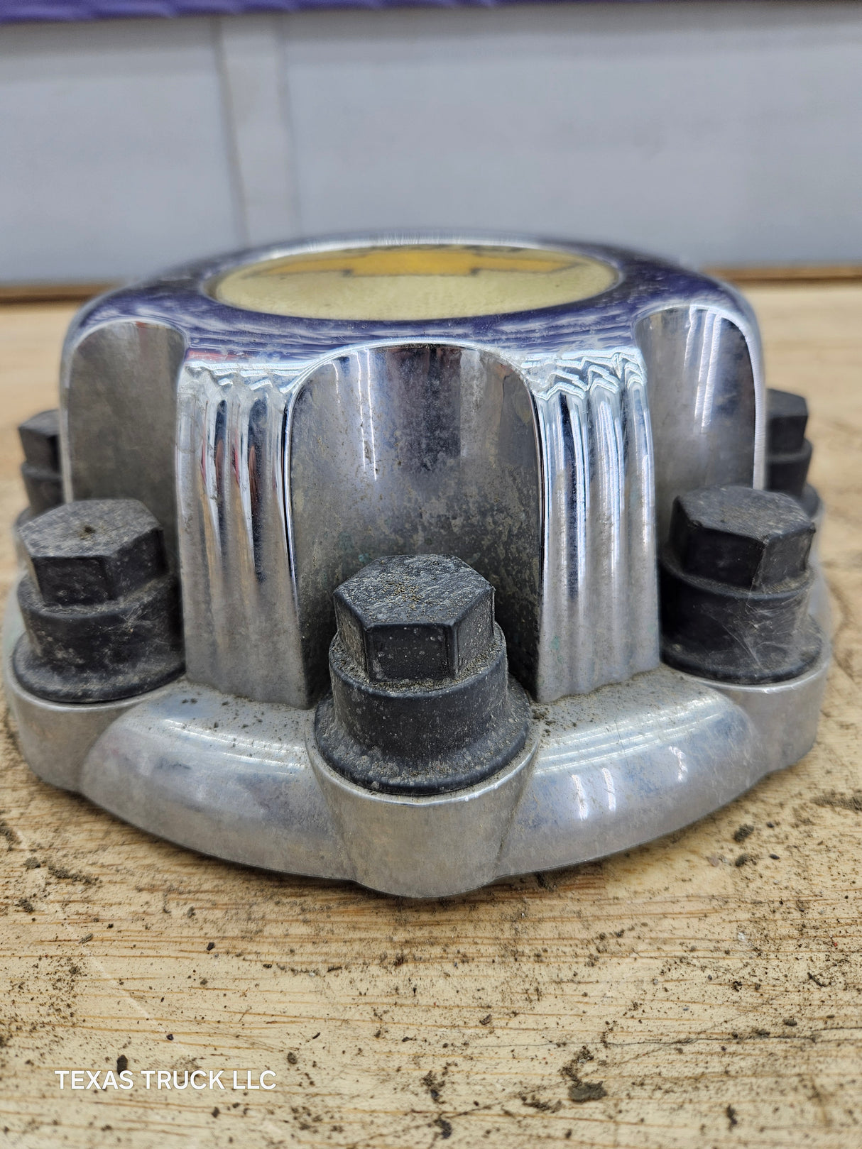 1999-2006 OEM Chevrolet Silverado 8 Lug Wheel Center Hub Cap Lug Cover