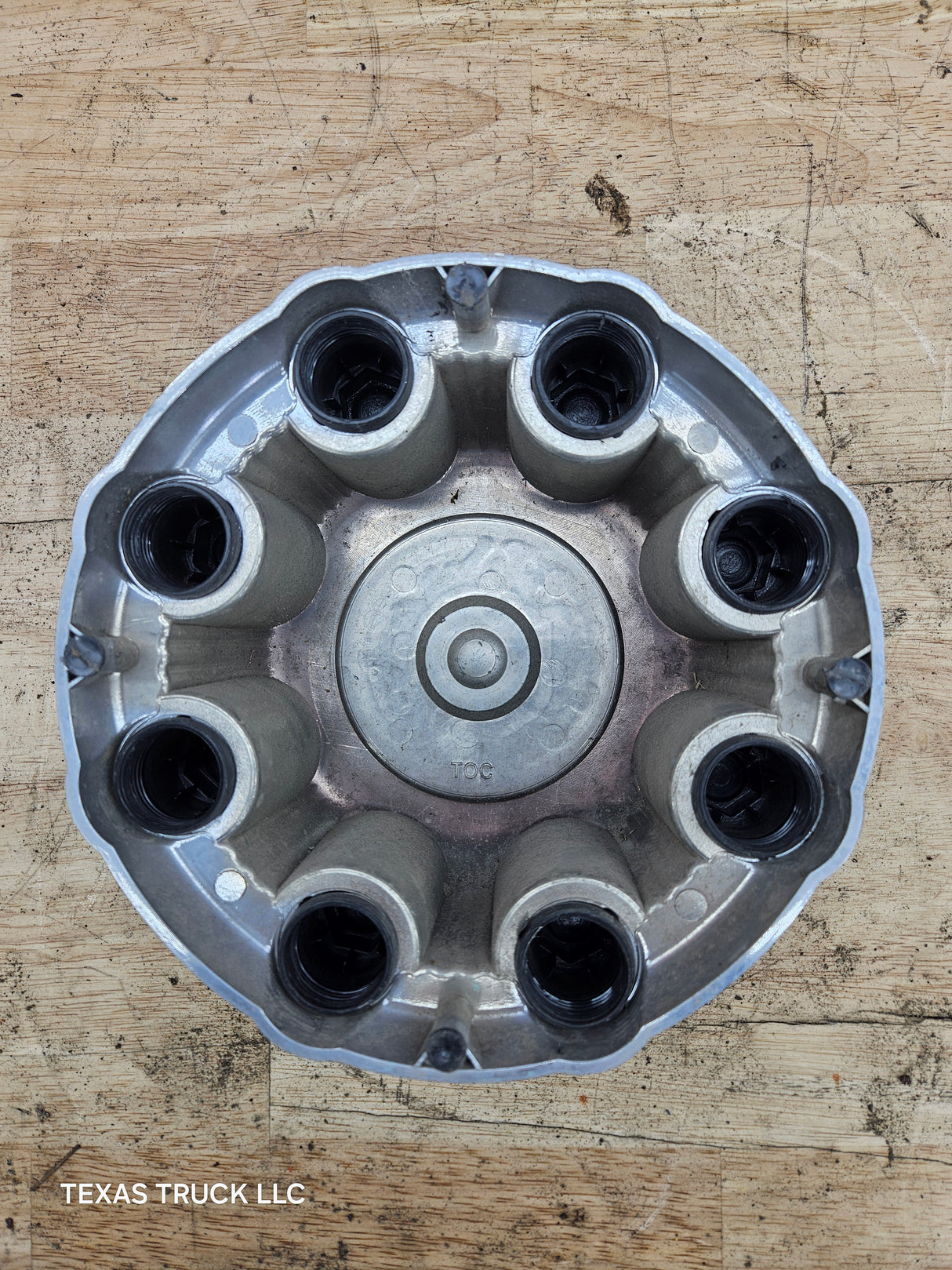 1999-2006 OEM Chevrolet Silverado 8 Lug Wheel Center Hub Cap Lug Cover