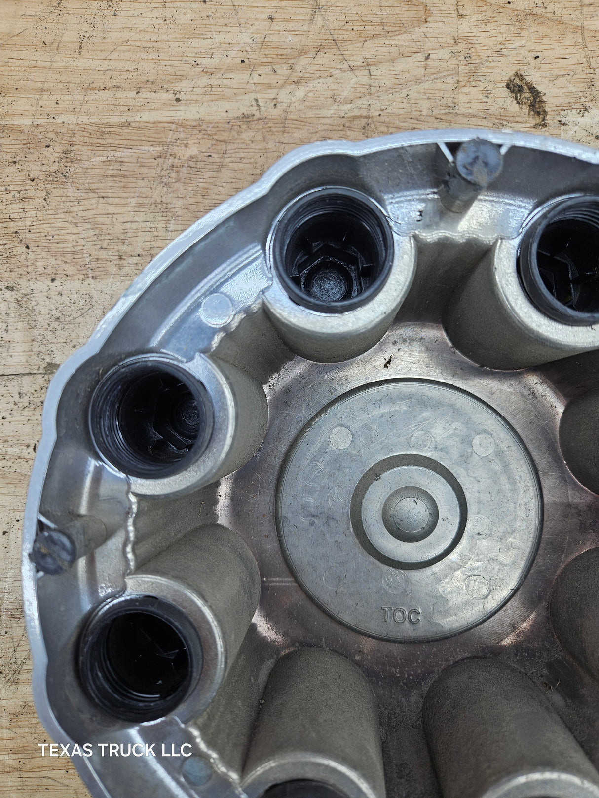 1999-2006 OEM Chevrolet Silverado 8 Lug Wheel Center Hub Cap Lug Cover