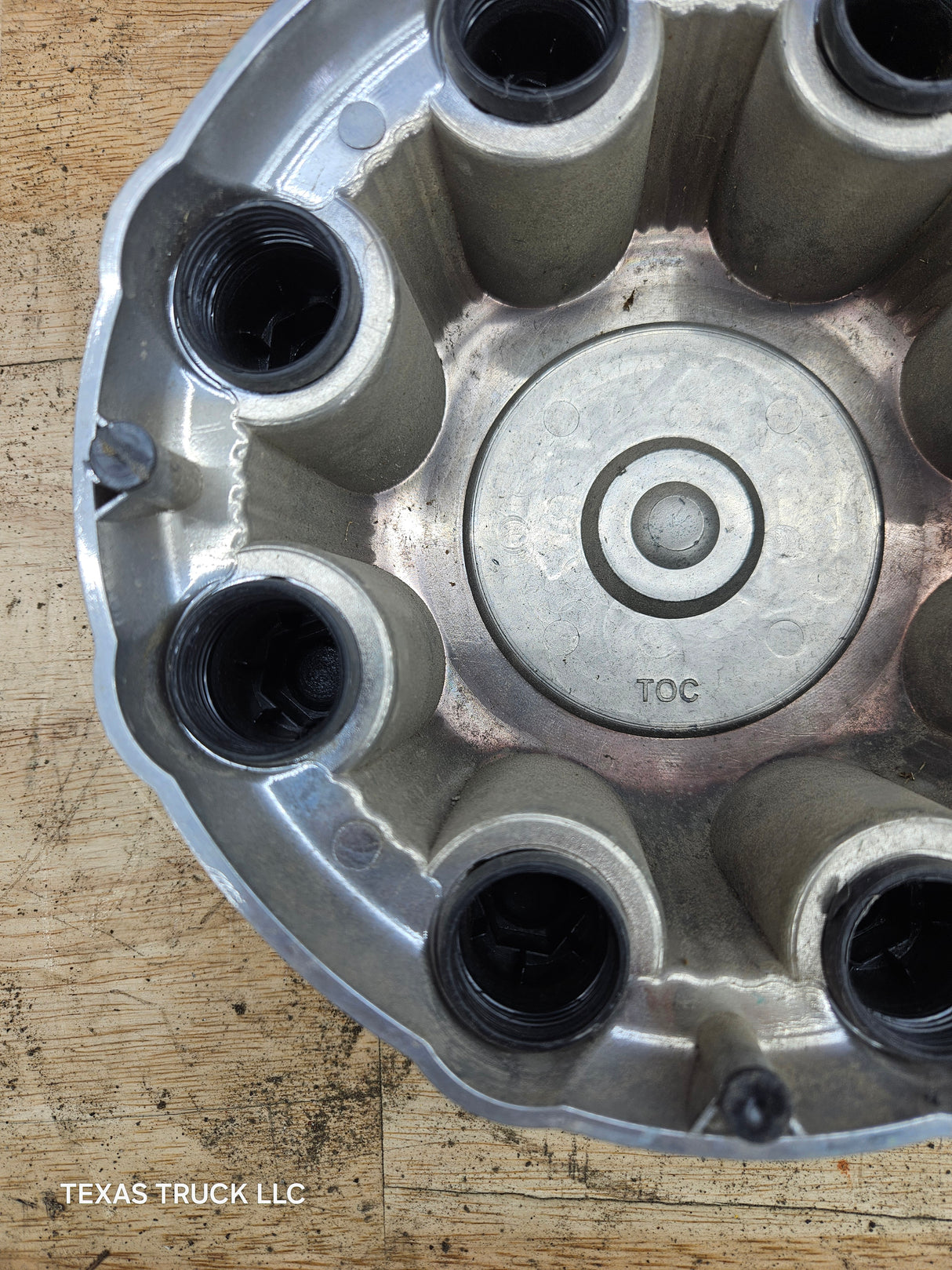 1999-2006 OEM Chevrolet Silverado 8 Lug Wheel Center Hub Cap Lug Cover